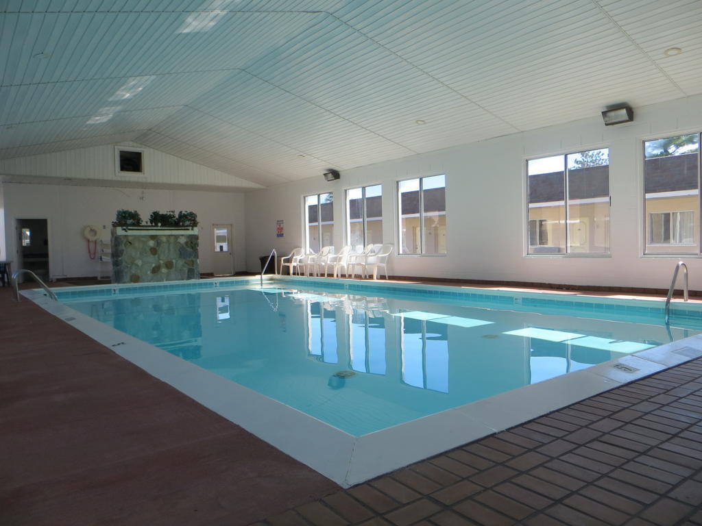 Waterfront Inn Mackinaw City Dış mekan fotoğraf